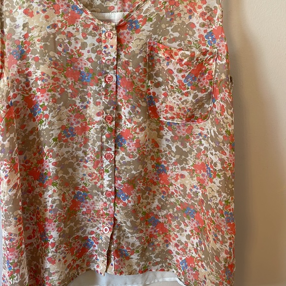 Cute Romy brand flowy tank - Picture 4 of 4